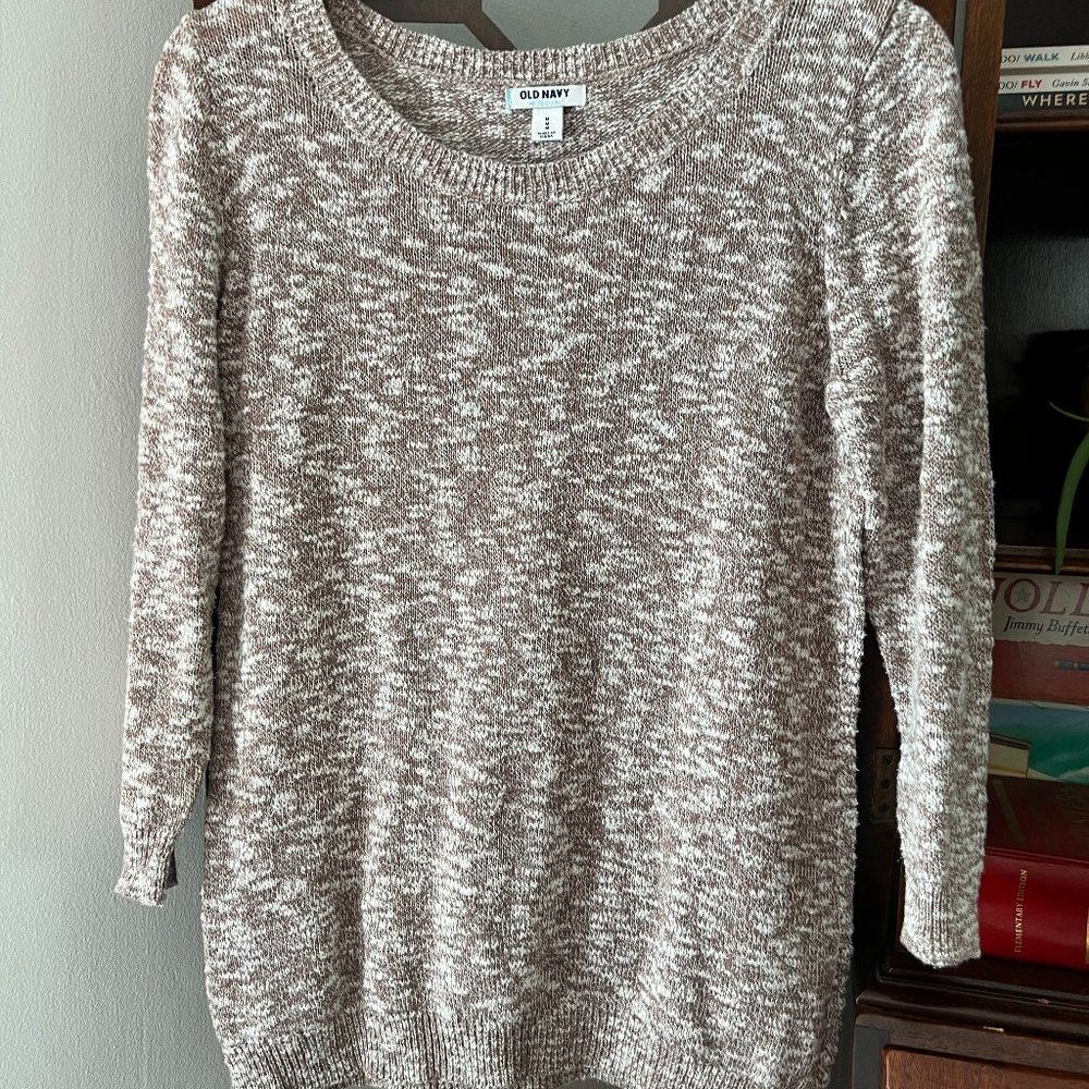 Old Navy Size Medium Nutmeg/White Sweater